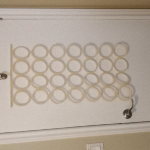 Scarf/belt hanger - Picture 1 of 1